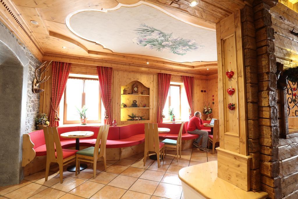 Albergo Centrale Forni di Sopra Kültér fotó