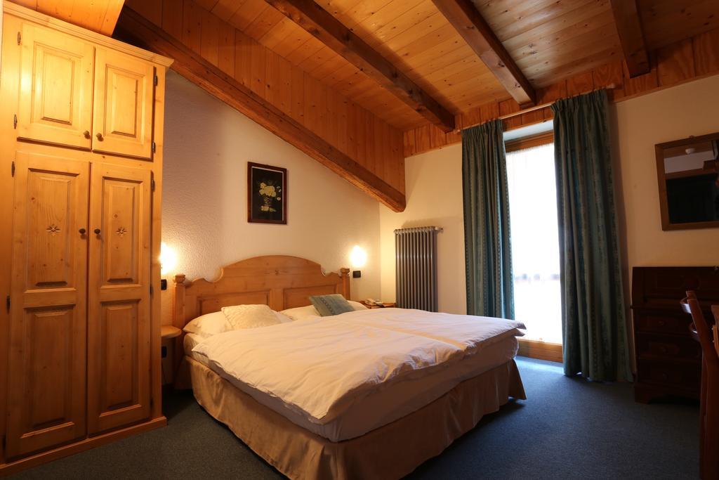 Albergo Centrale Forni di Sopra Szoba fotó