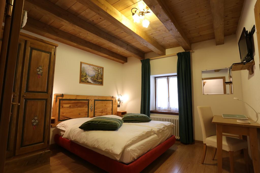 Albergo Centrale Forni di Sopra Szoba fotó