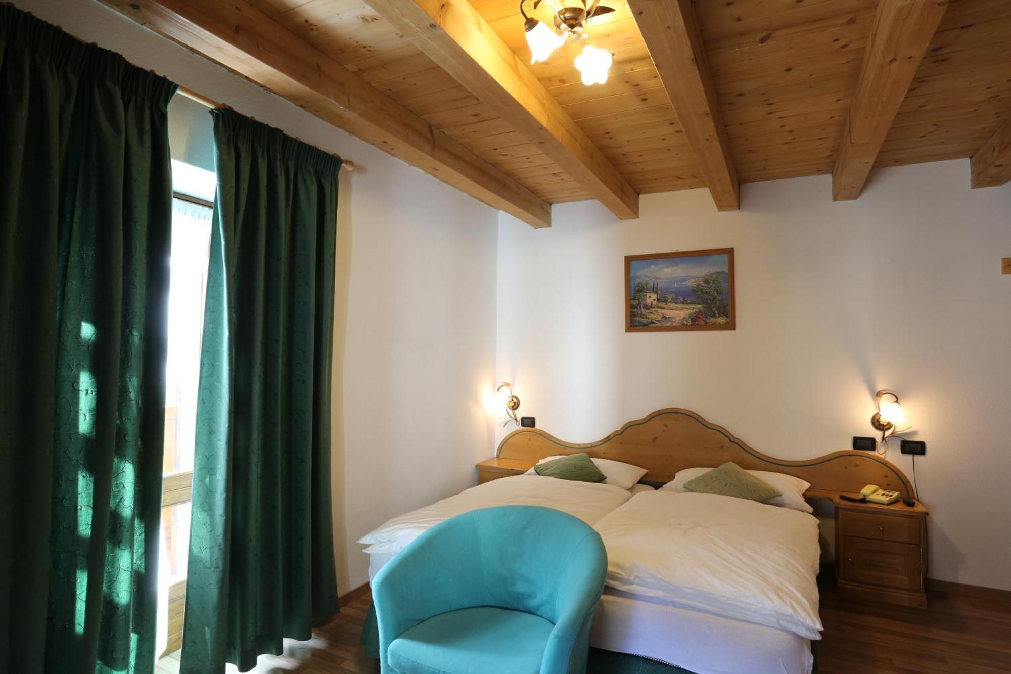Albergo Centrale Forni di Sopra Szoba fotó
