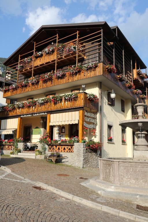 Albergo Centrale Forni di Sopra Kültér fotó
