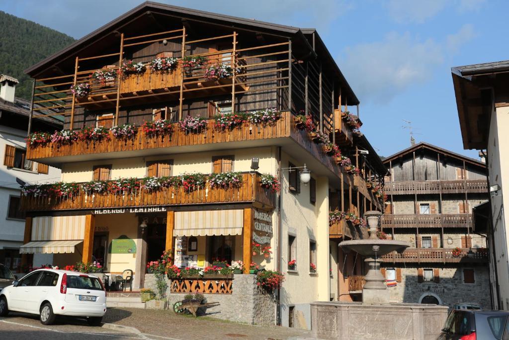 Albergo Centrale Forni di Sopra Kültér fotó